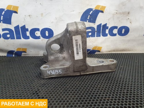 Кронштейн двигателя левый