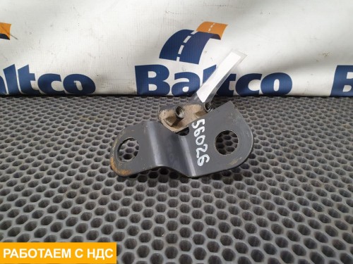 Кронштейн крепления бампера левый