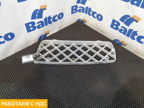 Подножка правая