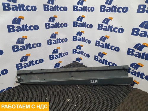 Накладка солнцезащитной шторки левая