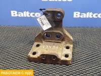 Кронштейн торсиона кабины правый